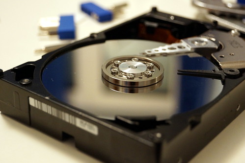 Hard disk drive